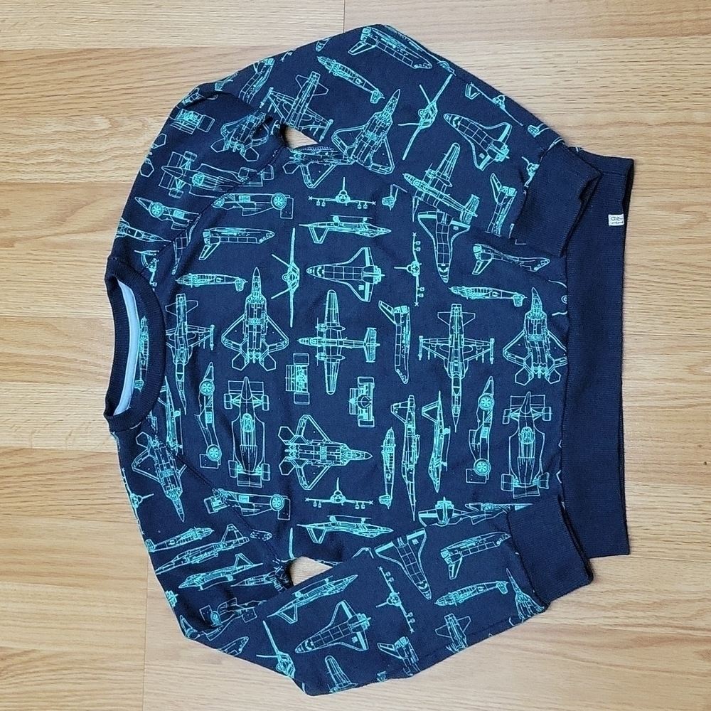 Sovereign code boys Medium (10-12) long sleeve pullover sweater